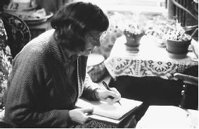 Stella Horrocks in an automatic writing session. (FORTEAN PICTURE LIBRARY)